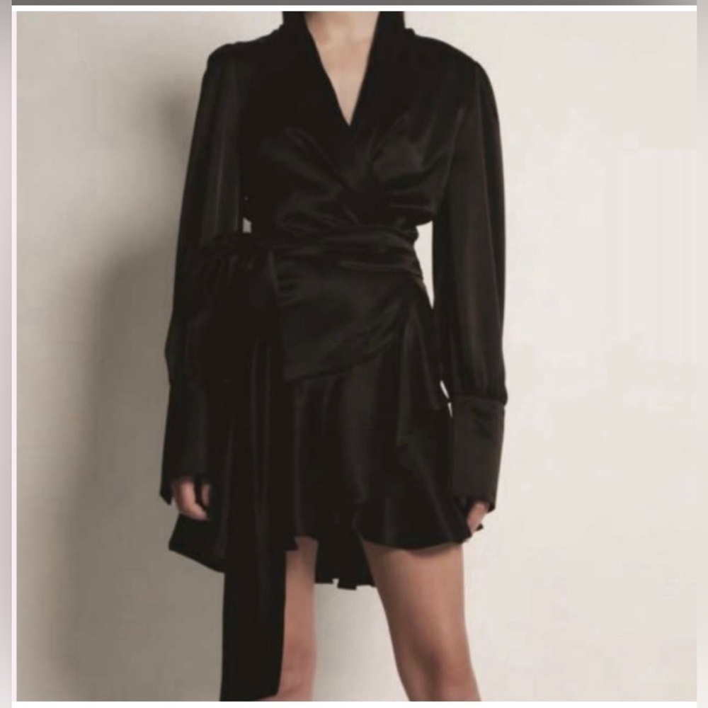 NEW NWT NONCHALANT LABEL Daria Mini Dress in Black